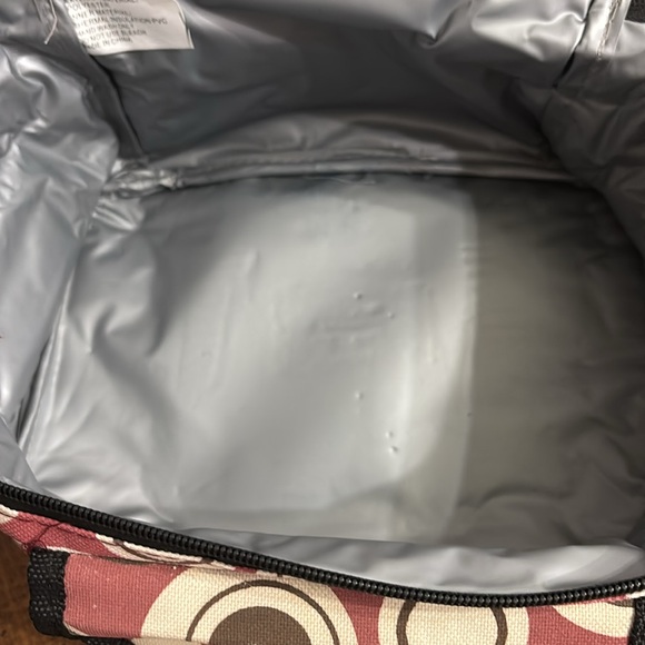 Contain Hot Rollers in convenient stylish carry all bag. - Picture 6 of 10